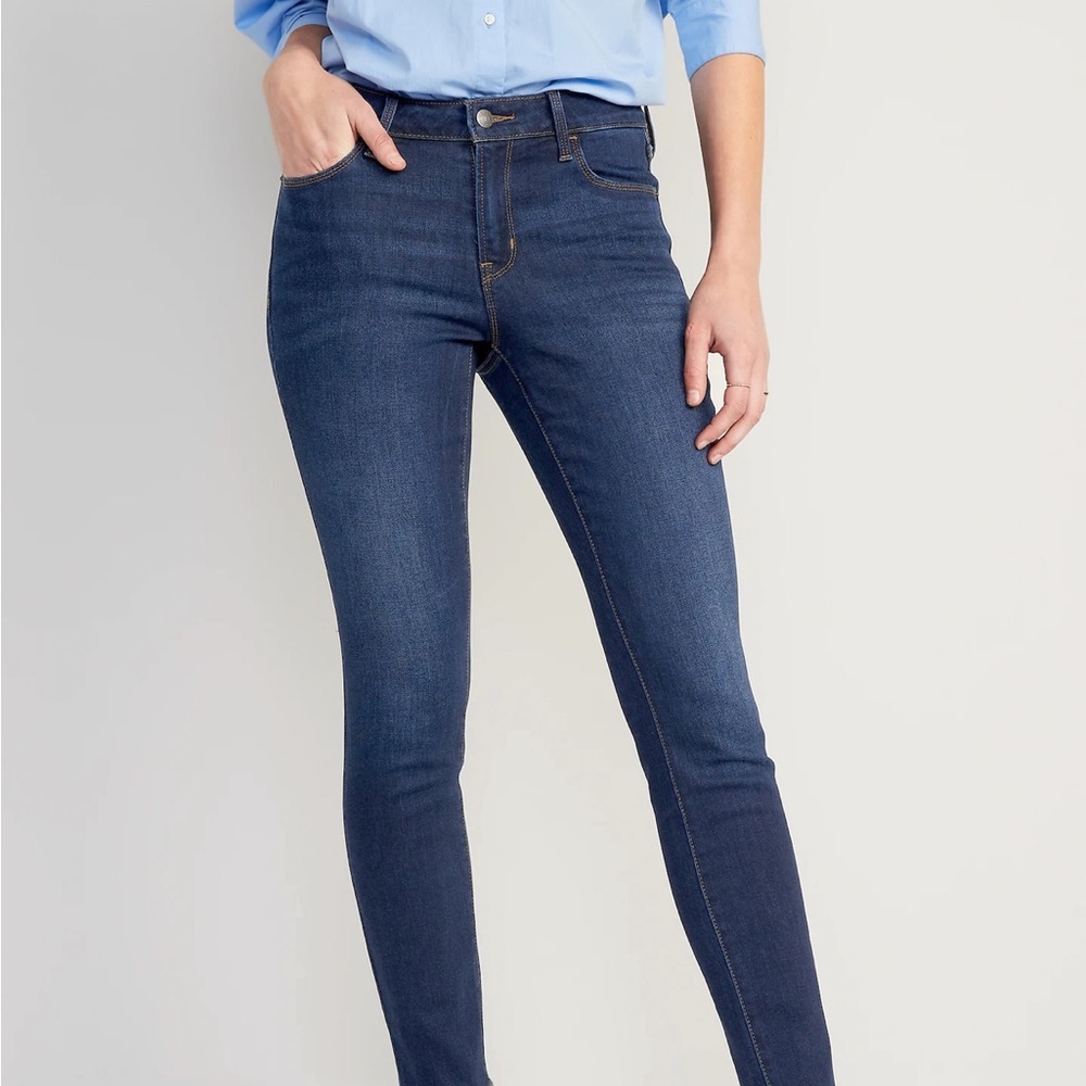 ✨BNWT - Old Navy Mid-Rise Pop Icon Skinny Jeans for Women✨